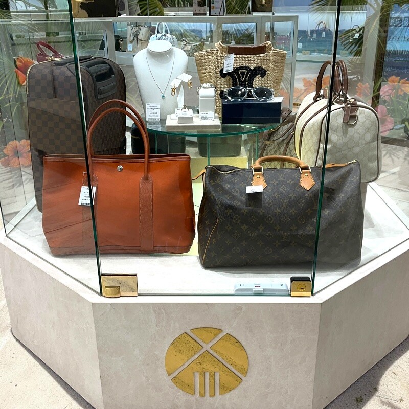 👜🌺8月のテーマはTRAVEL🛫🐠