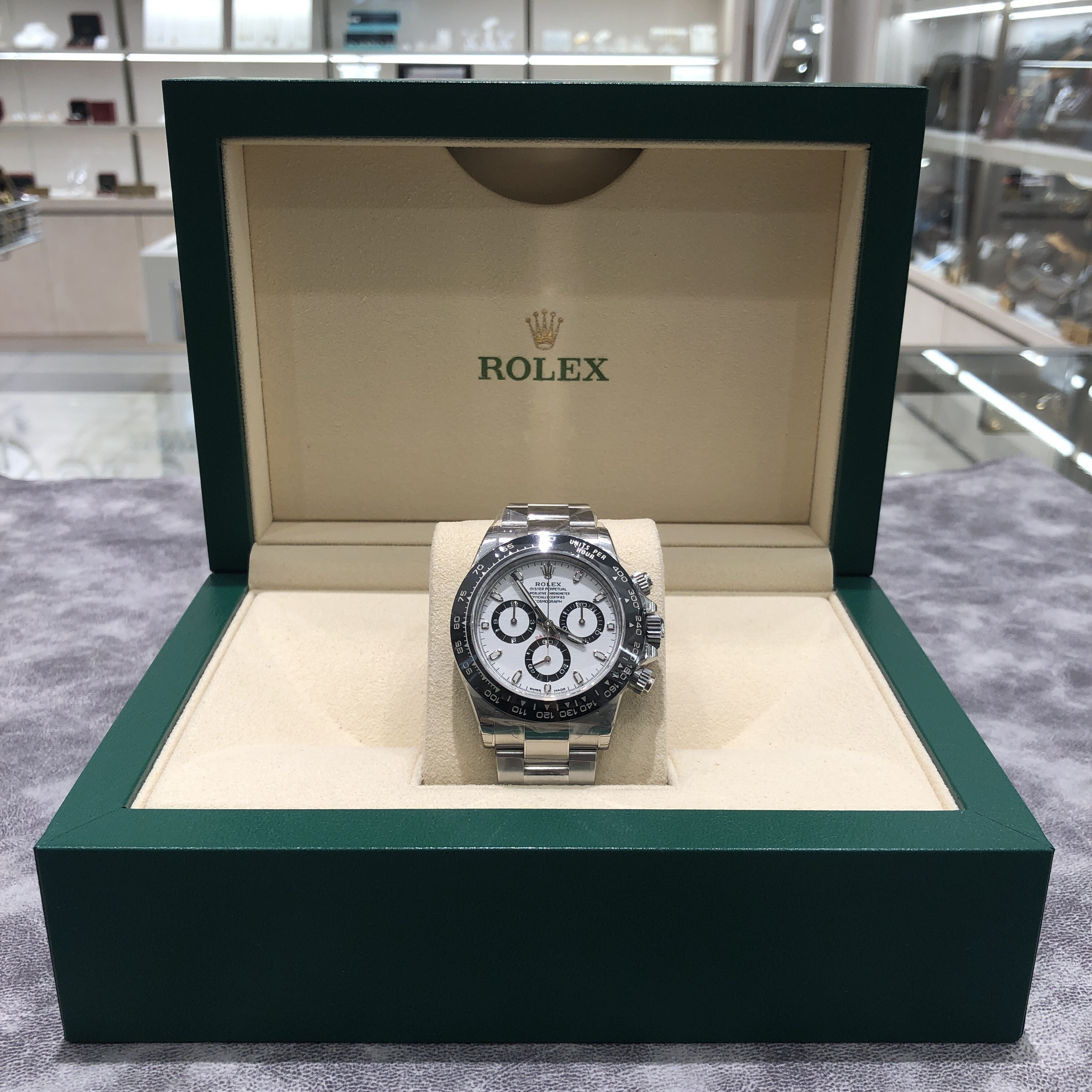 ROLEX　デイトナ白・黒文字盤　新入荷⌚✨